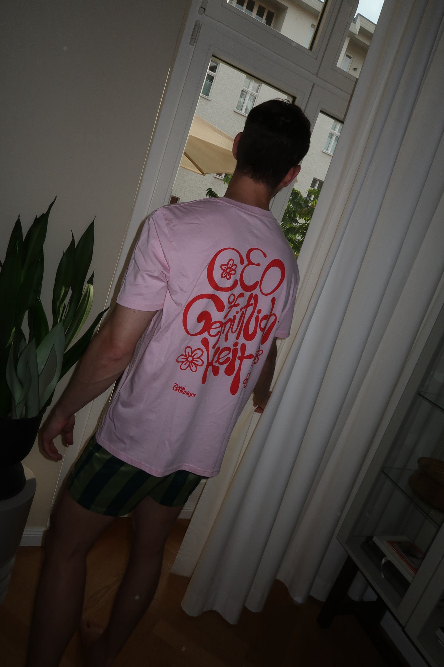 CEO of Gemütlichkeit - T-Shirt - Cotton Pink